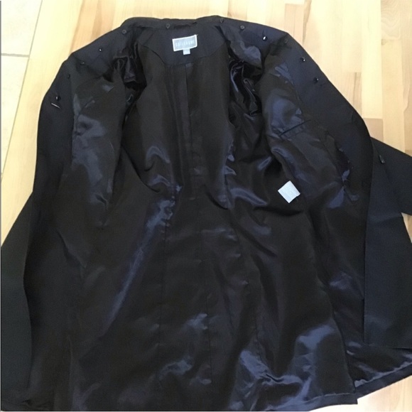 Spring Coat with Removable Collar - Picture 5 of 7